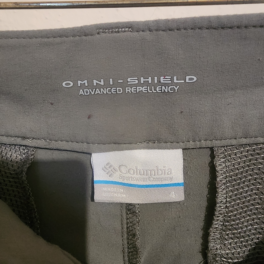 Columbia Women's Gray Shorts - Picture 4 of 11